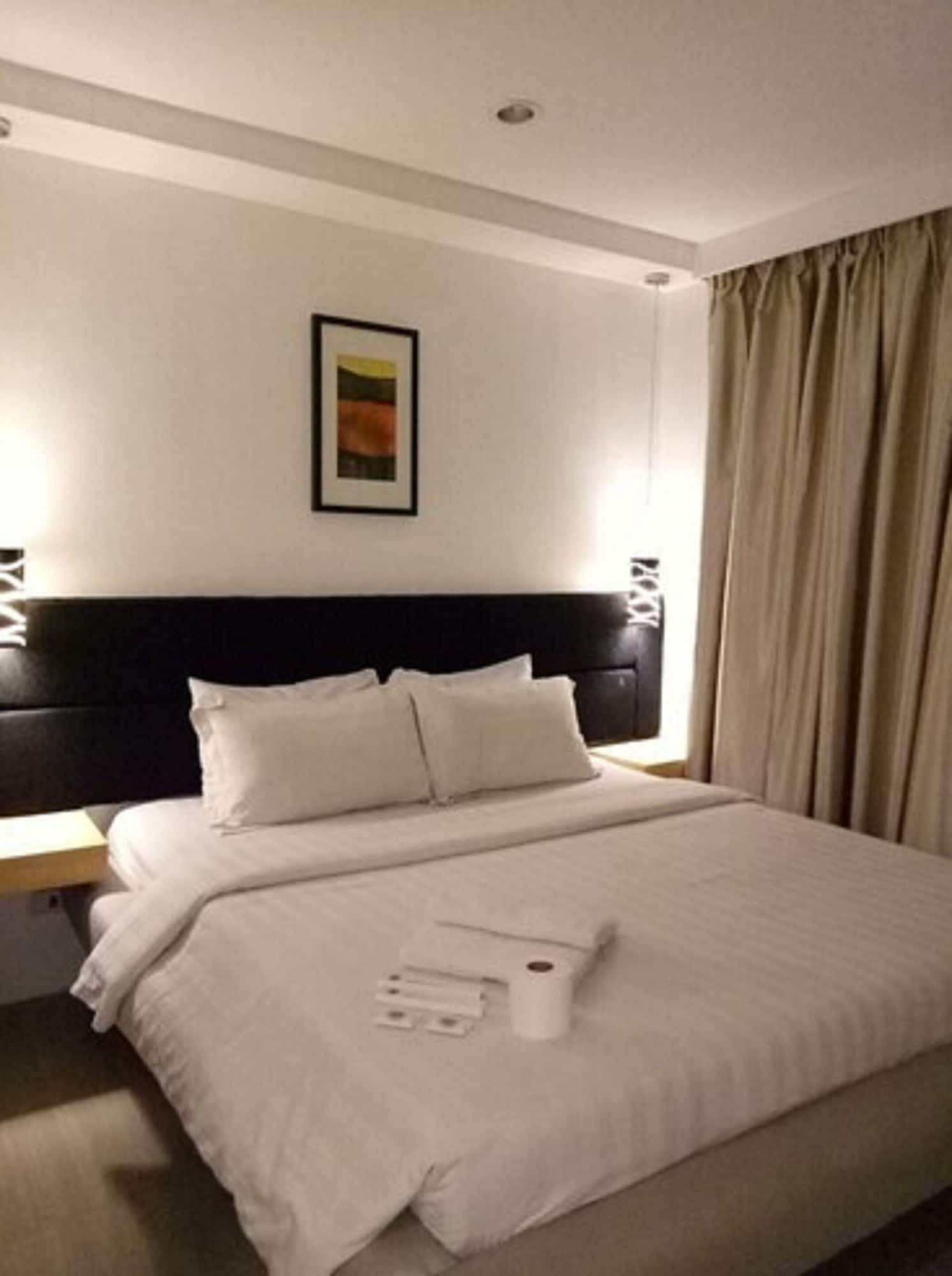 Dragonlink Suites Makati City Exterior photo