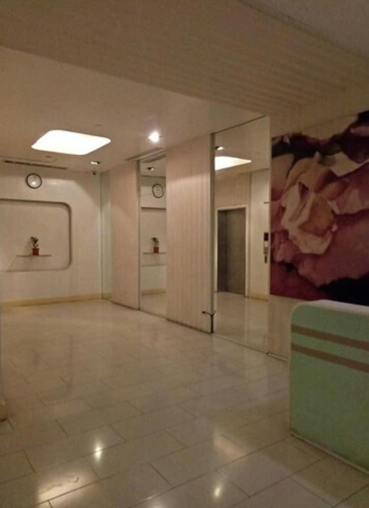 Dragonlink Suites Makati City Exterior photo