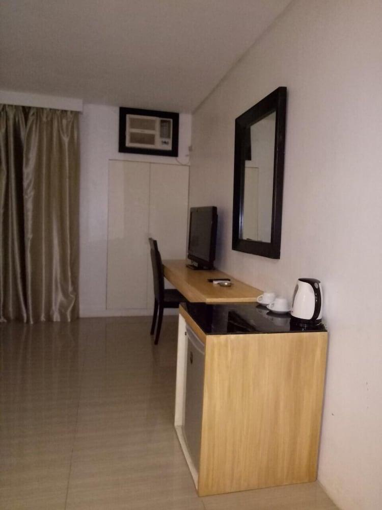 Dragonlink Suites Makati City Exterior photo