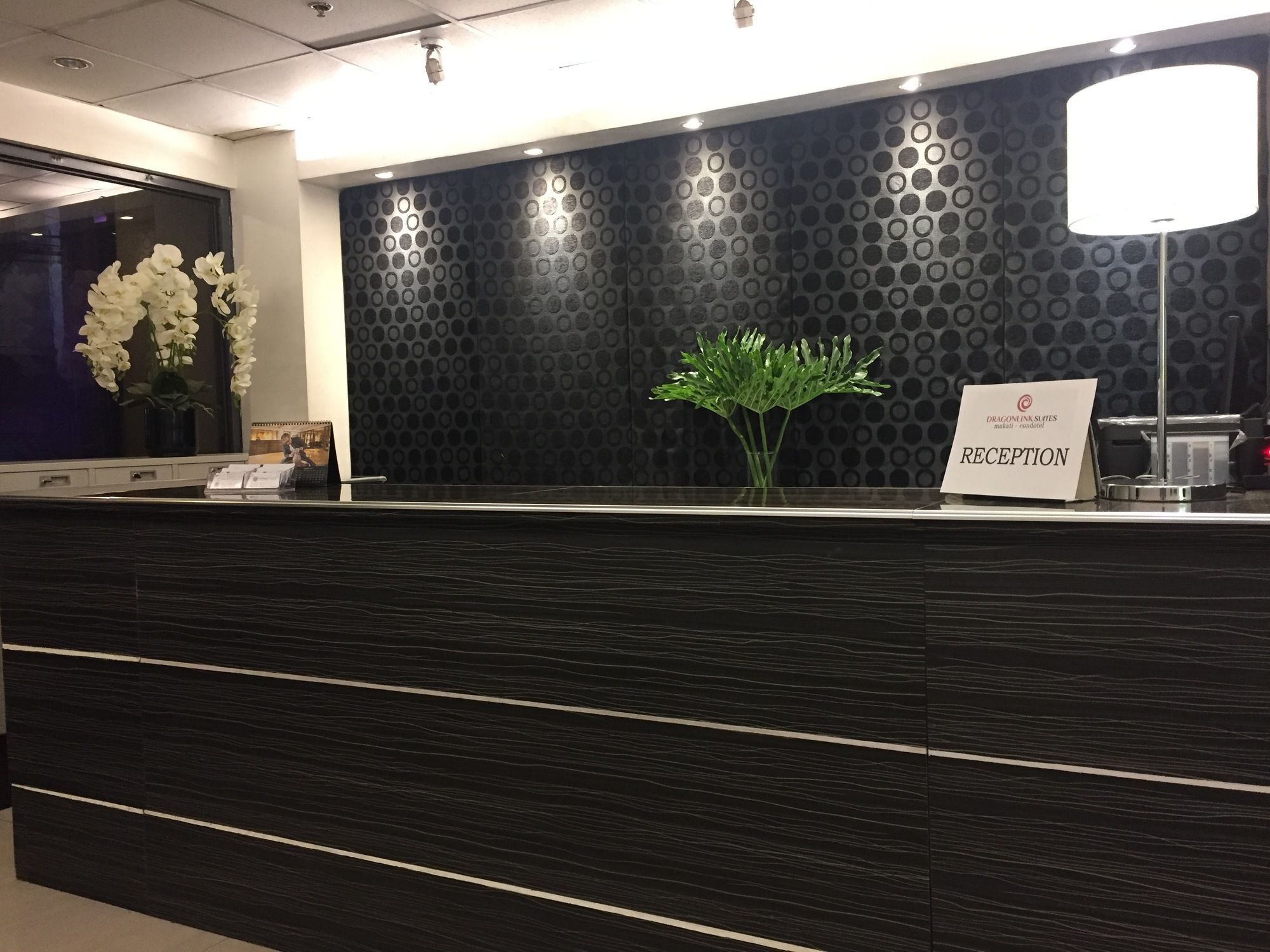 Dragonlink Suites Makati City Exterior photo